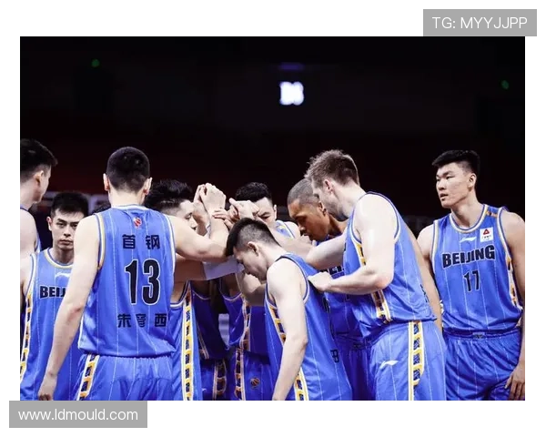 中国男篮凯旋抵京全队原地解散 中国男篮凯旋抵京全队原地解散